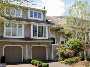 56 Cabot Dr, Wayne, PA 19087