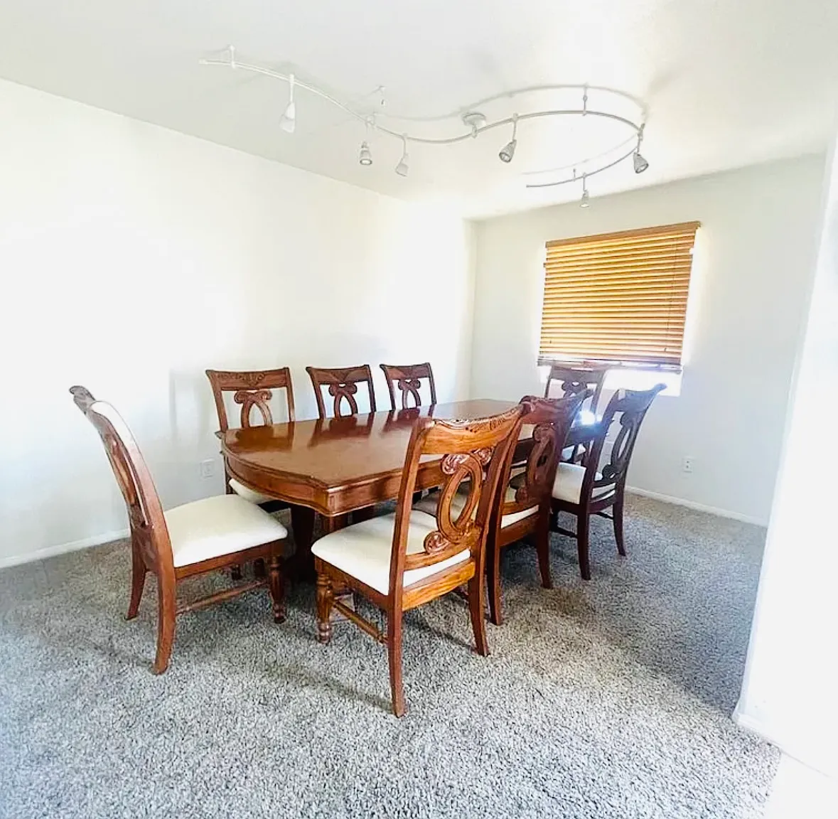 3 bed, 1490 sqft, $2,150 — Photo 2