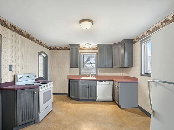 5th image of 24 Redfern St