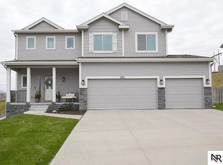 17211 Meredith Ave, Omaha, NE 68116