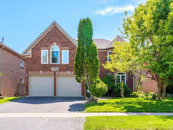 2055 Blacksmith Ln, Oakville, ON L6M 3A3