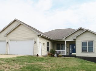 107 Main St, Delmar, IA 52037