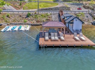 863 Lakeside Dr, Harveys Lake, PA 18618
