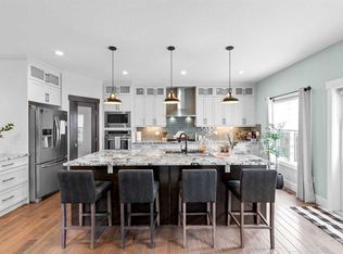 148 E Baysprings Ct SW, Airdrie, AB T4B3X7