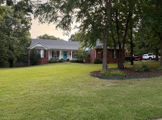 2431 N Toy Dr, Fayetteville, AR 72704