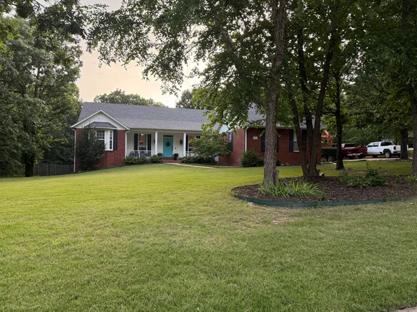 2431 N Toy Dr, Fayetteville, AR 72704