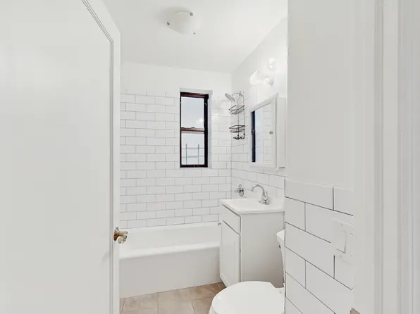811 Cortelyou Road image 4 of 4
