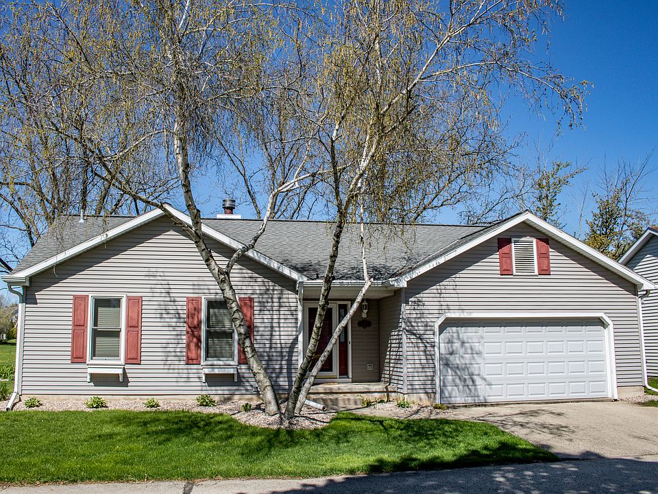 1st image of 7565 W Village Crest Dr