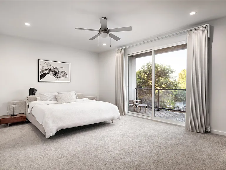 2429 S Ewing Ave — Photo 20