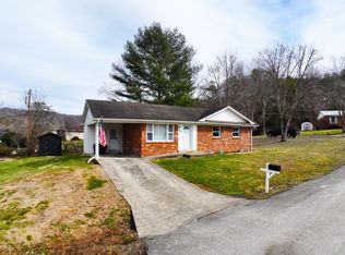 201 Scott Ct, Irvine, KY 40336