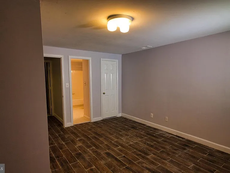 5901 Saint Giles Way — Photo 12