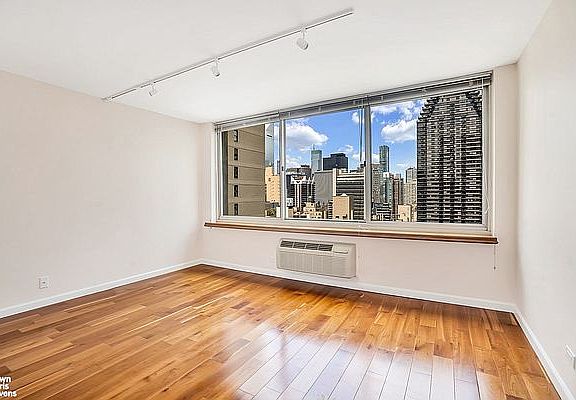 5th image of 333 E 45th St APT 25D
