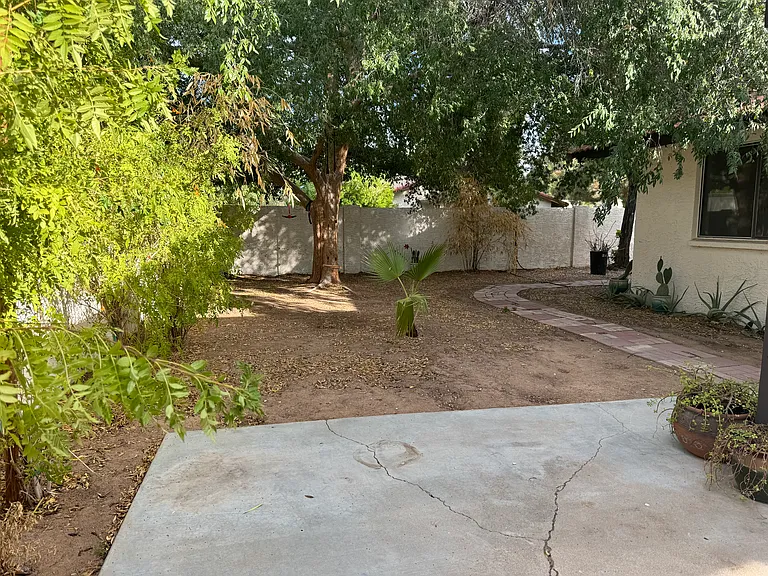 330 E Barbarita Ave — Photo 7