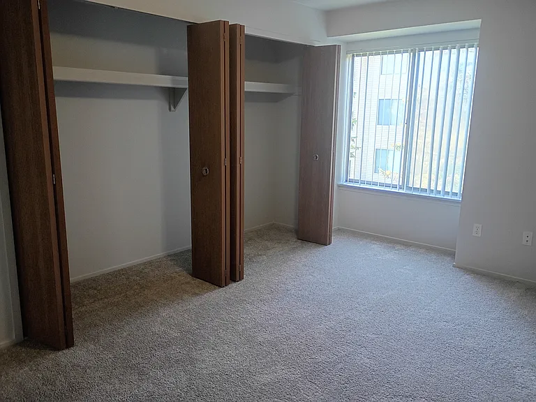 Prentiss Pointe Apartments — Photo 314