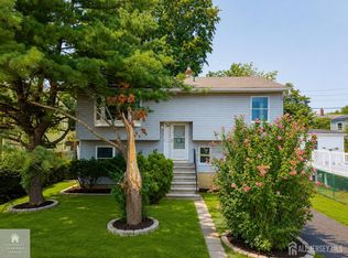 185 Chestnut St, Avenel, NJ 07001