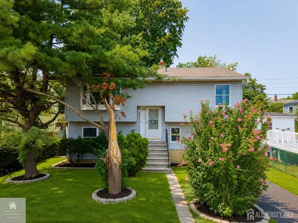 185 Chestnut St, Avenel, NJ 07001