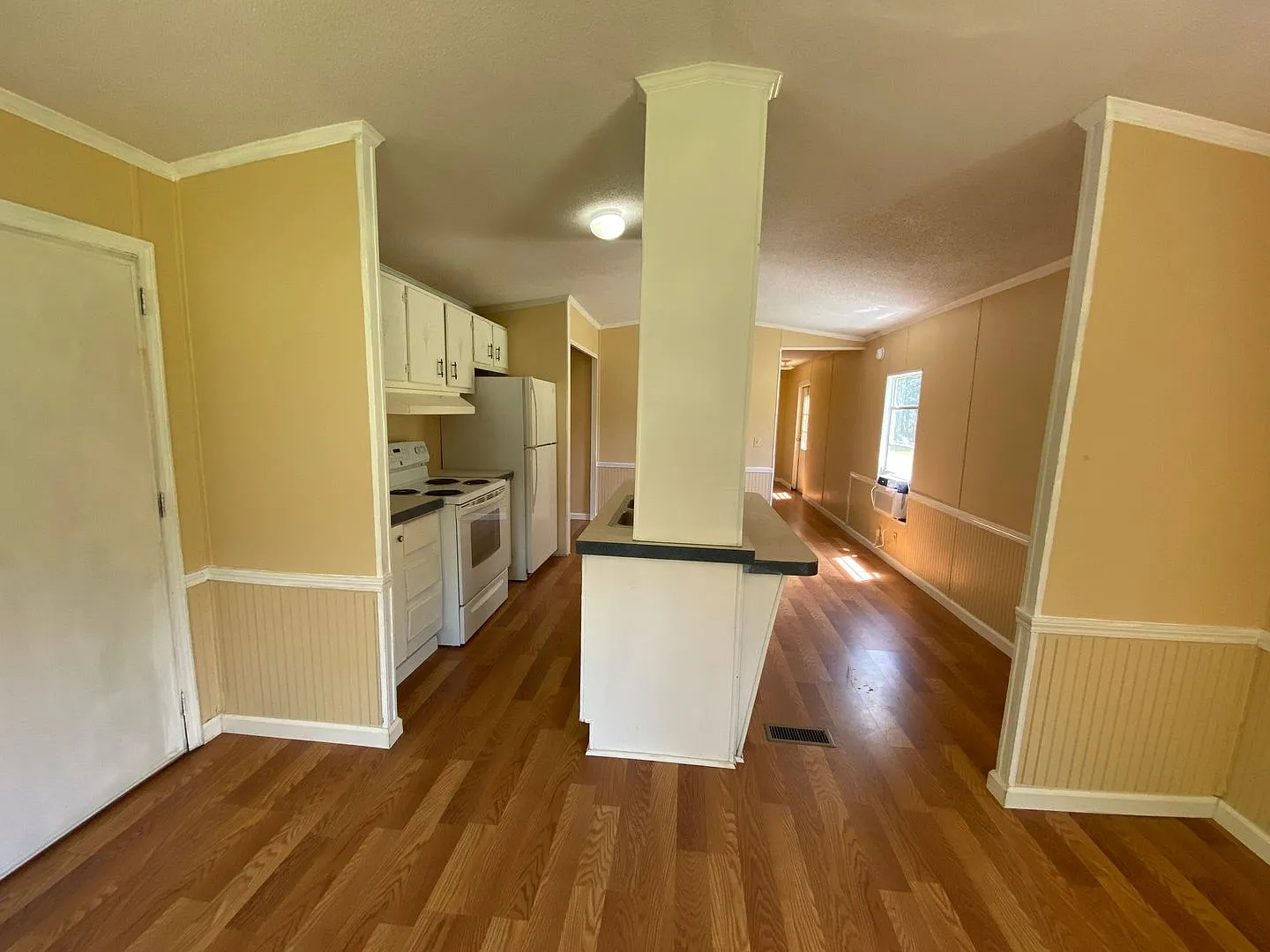 1414 Parkwood Drive — Photo 2
