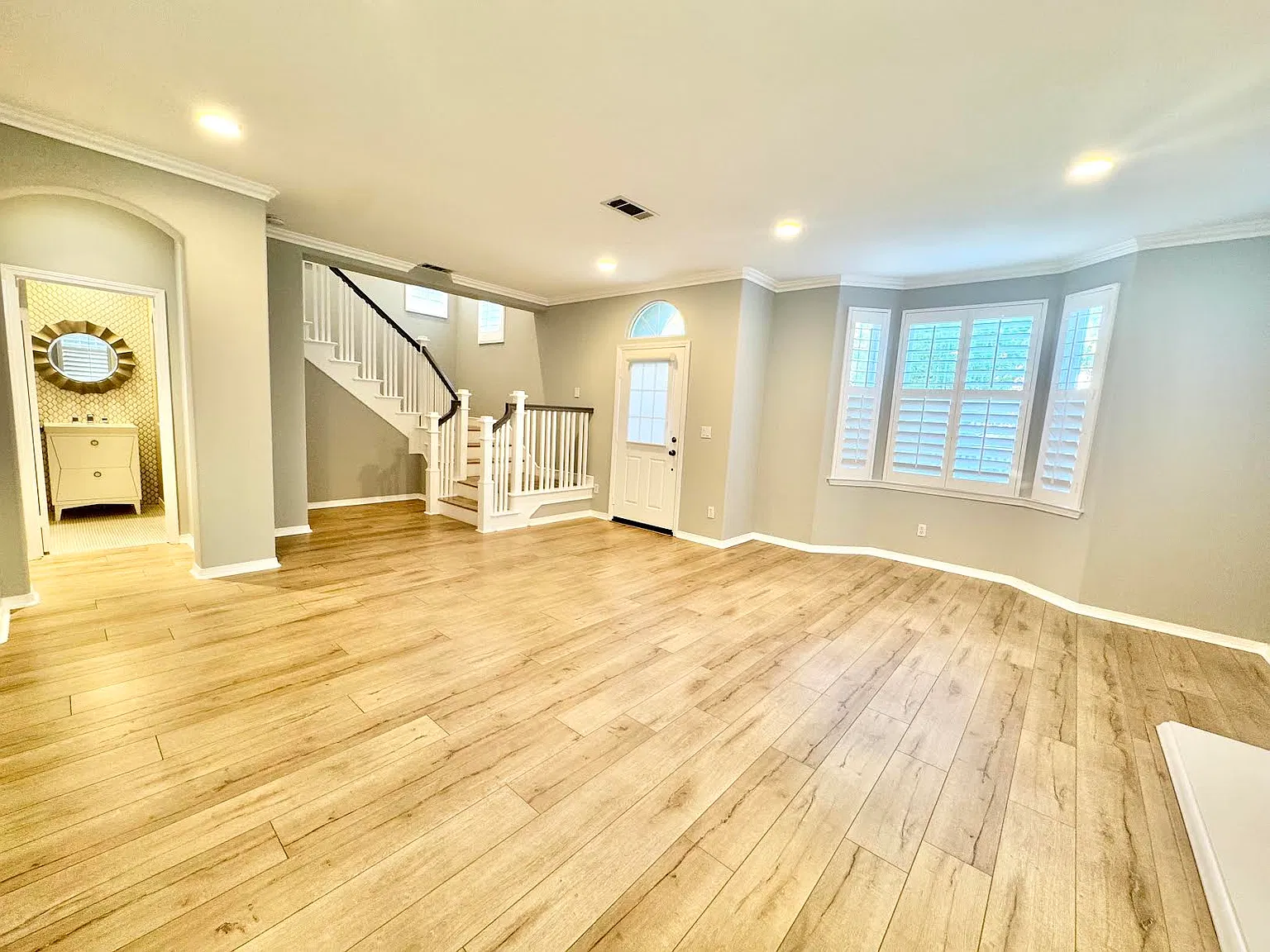 3 bed, 2780 sqft, $5,200 — Photo 3
