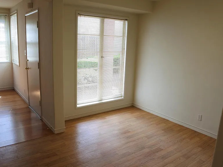 165 Belleview Dr — Photo 4