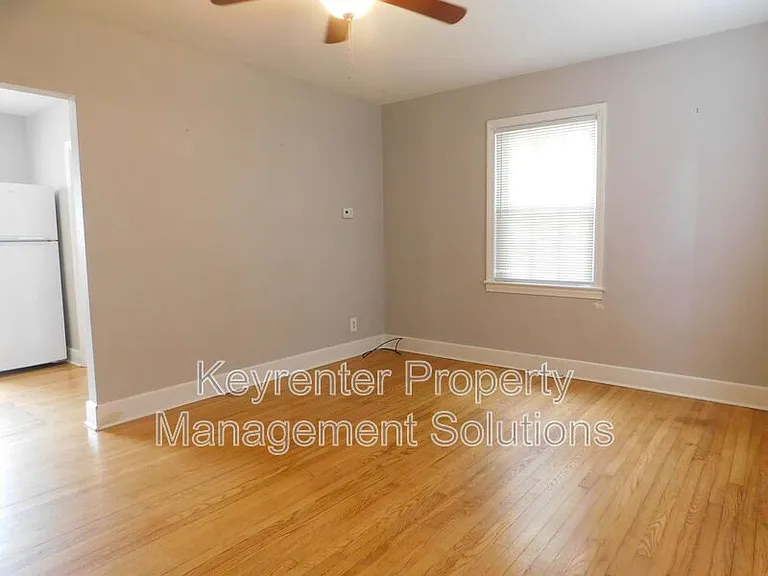 325 James Ave — Photo 5