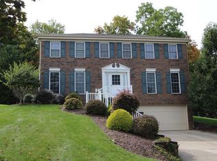 110 Diamondwood Ct, Bethel Park, PA 15102