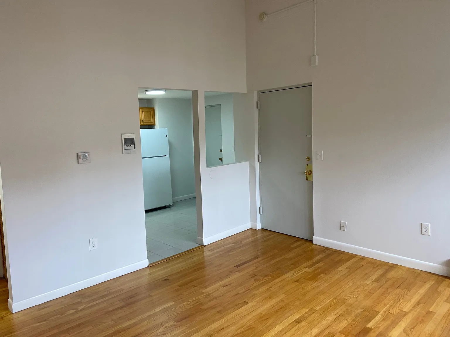 2 bed, 1.0 bath, 750 sqft, $2,500 — Photo 4