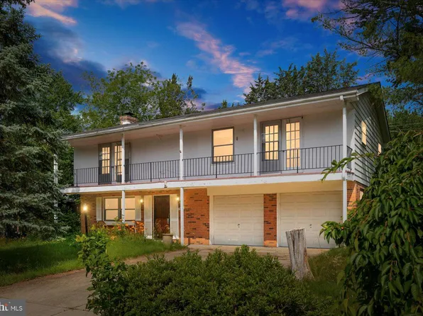 1605 N Amelia St, Sterling, VA 20164