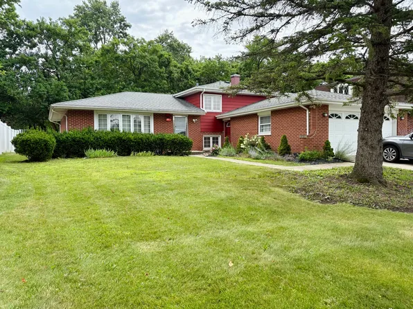 7913 Sawyer Rd, Darien, IL 60561