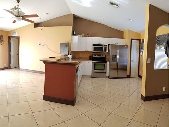 2nd image of 4702 Nora Ave S