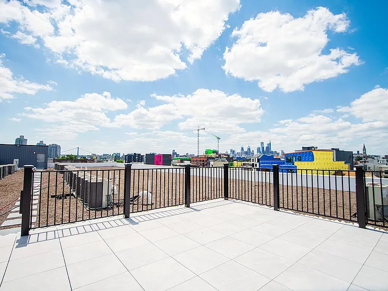 1324 Frankford Ave — Photo 17
