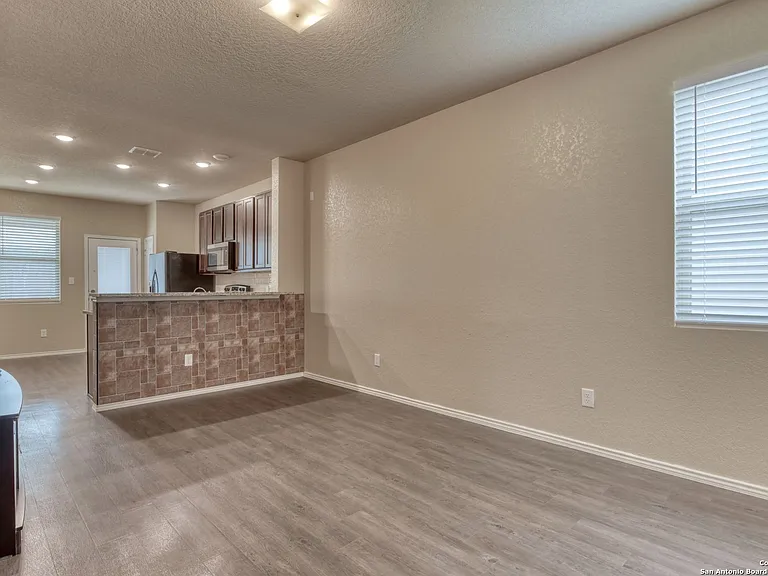 3931 Somers Crst — Photo 6