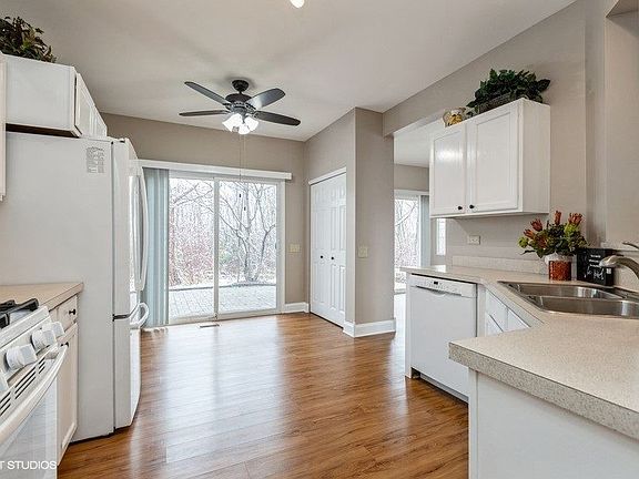 5th image of 13435 Michigan Ave #13435