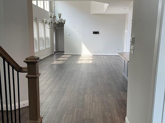 2nd image of 4302 Indigo Lark Ln
