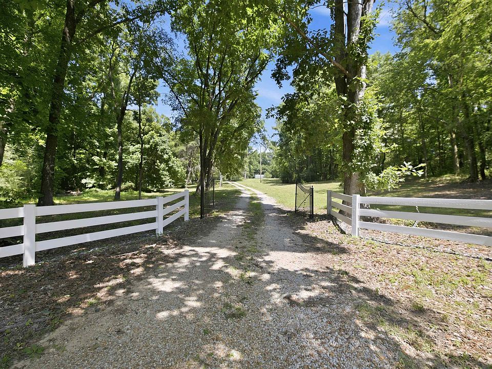 1st image of 1370 Reid Hooker Rd