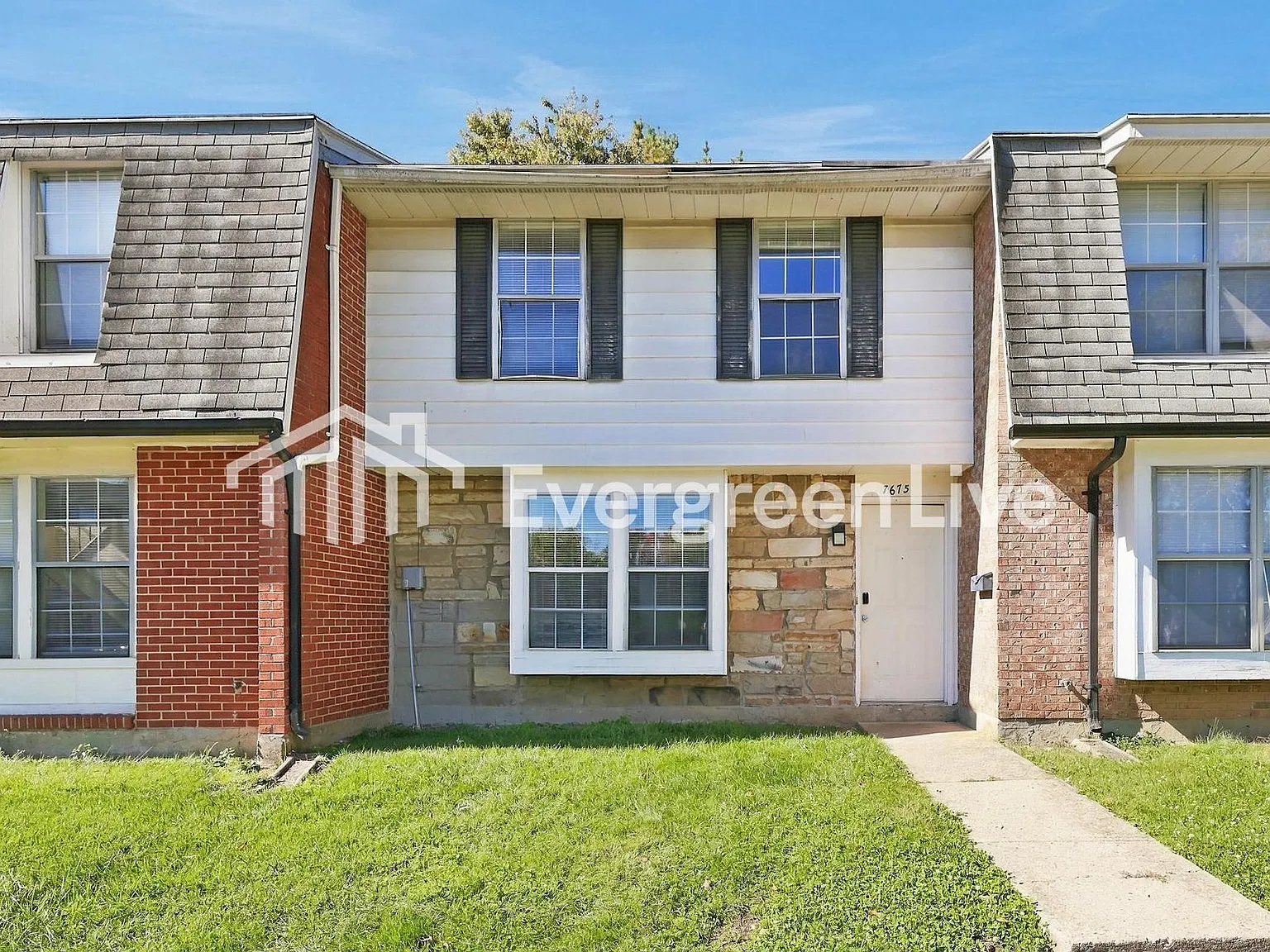 3 bed, 1.5 bath, 1234 sqft, $1,095 — Photo 2