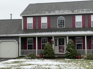 8883 Kilkenny Dr, Baldwinsville, NY 13027