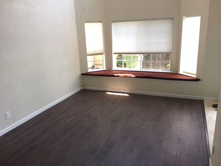 34299 Maybird Cir — Photo 5