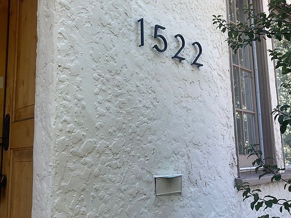 3rd image of 1522 N Avenue 45