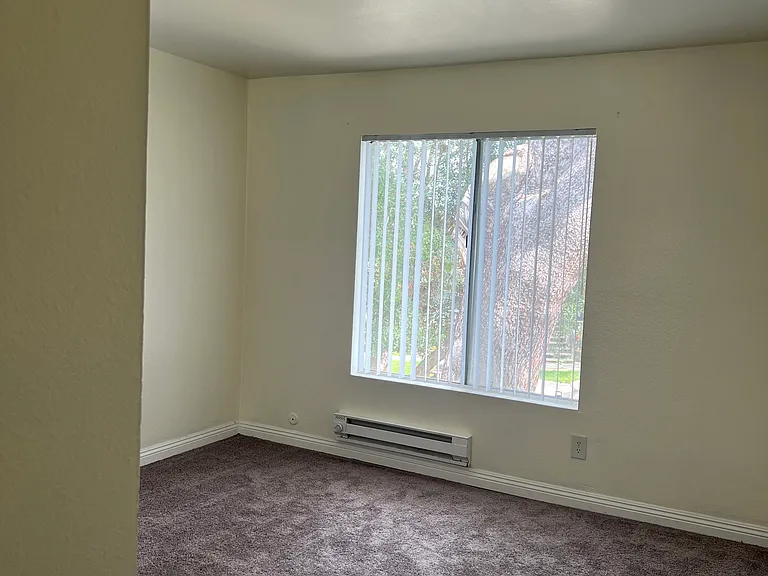 23316 Marigold Ave — Photo 12