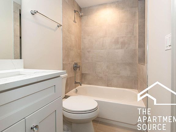 5th image of 4610 N Winchester Ave #1