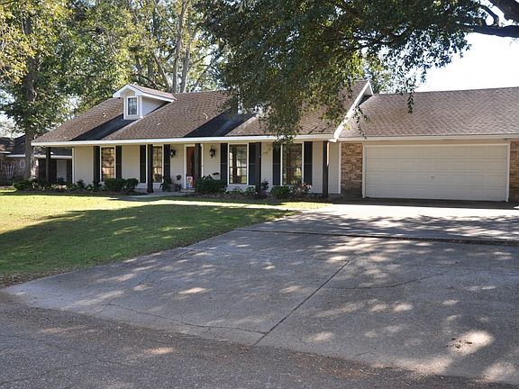 2nd image of 107 Saint Pierre Blvd