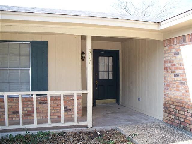 2nd image of 317 Bowie Ln
