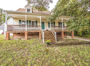 25302 Walkers Landing Ct, North Dinwiddie, VA 23803