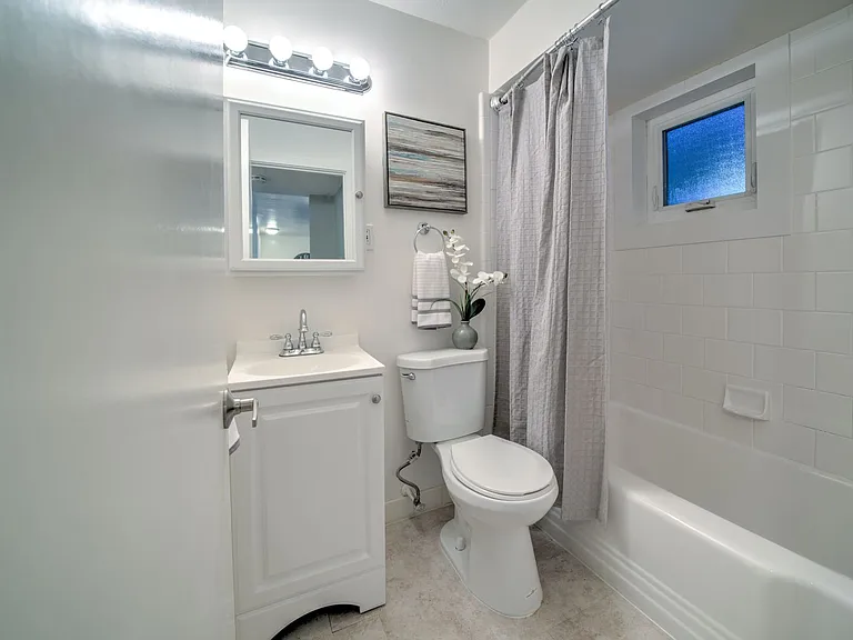 2-10 Shelley Drive — Photo 12