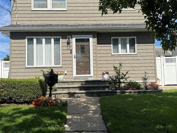 110 Bert Avenue, Westbury, NY 11590