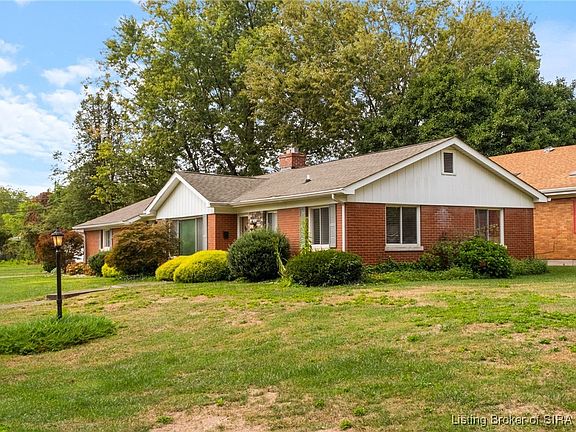 4th image of 111 Lynnwood Drive