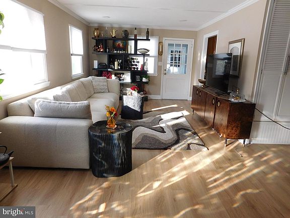 2nd image of 6421 Inwood Dr Unit 1
