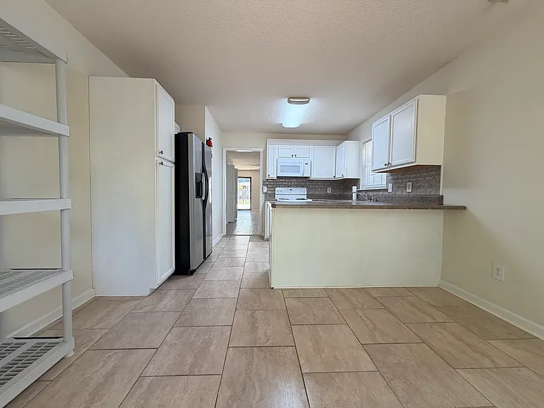 4832 Lighthouse Ct — Photo 25