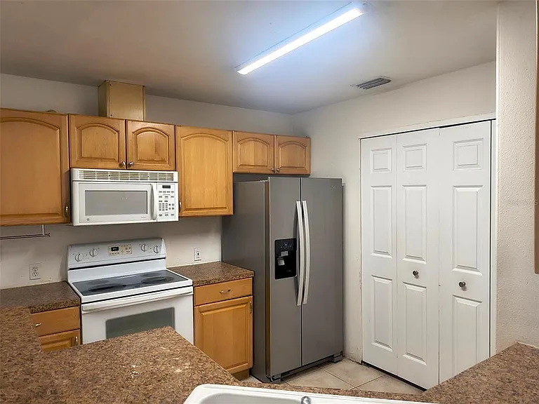 4 Prospect Ln #A — Photo 3