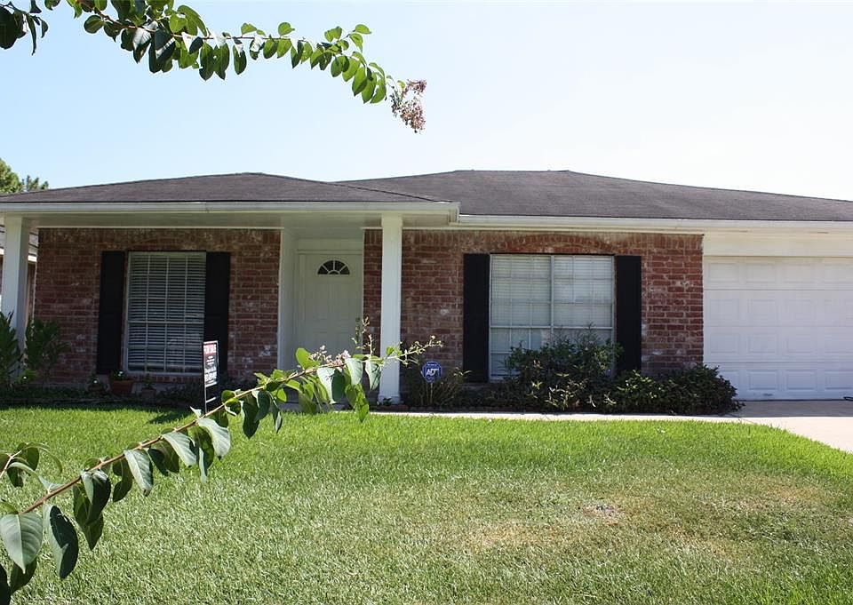 1st image of 13823 New Village Ln
